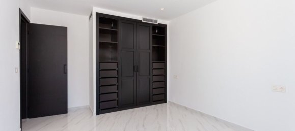 5 bedrooms House in Marbella, Spain No. 23010 11