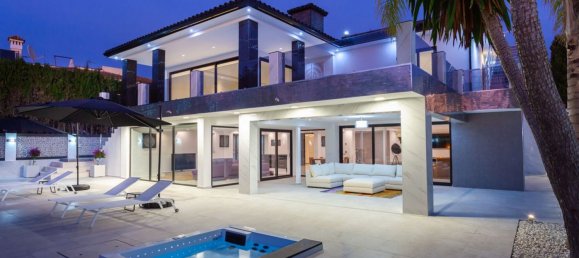 5 bedrooms House in Marbella, Spain No. 23010 20