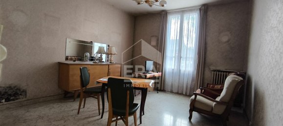 3 bedrooms House in Soissons, France No. 232127 2