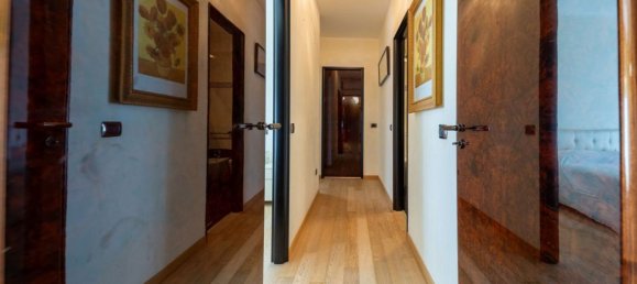 Apartamento de 3 divisões em Parma, Italy N.º 228869 9