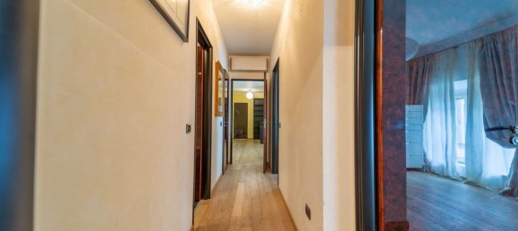 Apartamento de 3 divisões em Parma, Italy N.º 228869 11