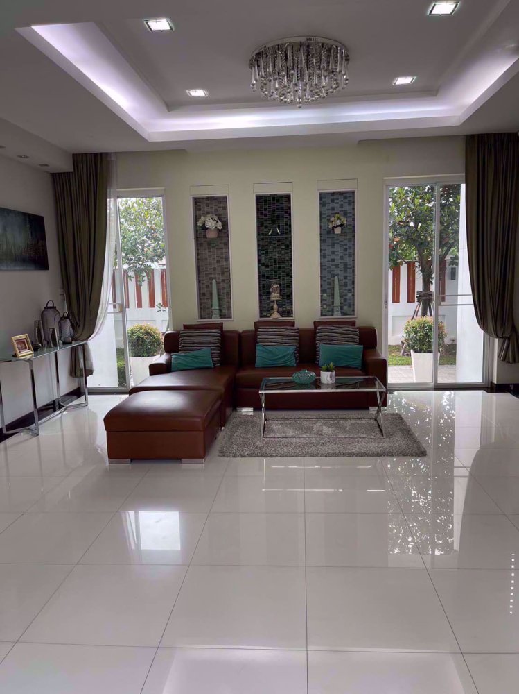 4 bedrooms House in Min Buri, Thailand No. 5153