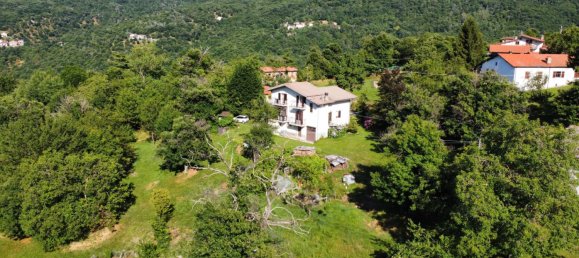 4 bedrooms House in Viola, Italy No. 319904 5