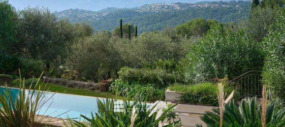 Villa de 5 dormitorios en Mougins, France No. 291875 2