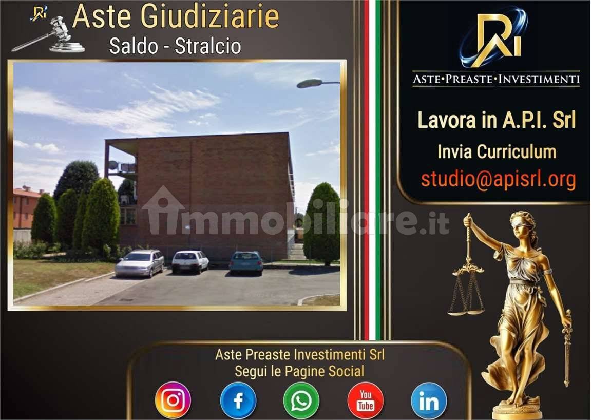 2 bedrooms Apartment in Parma, Italy No. 265859