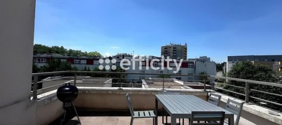 Dúplex de 2 dormitorios en Stains, France No. 354391 4