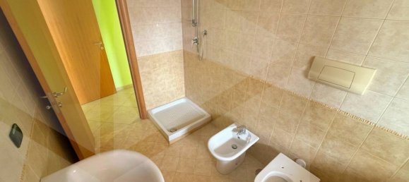 2 rooms Office in Barletta, Italy No. 23435 10