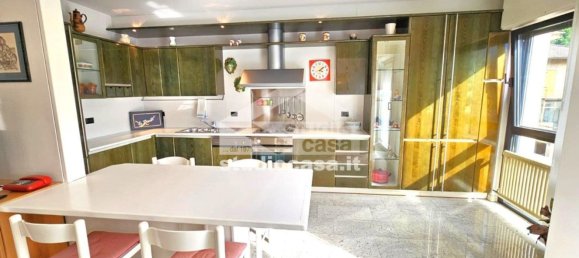 Apartamento de 4 dormitorios en Rovereto, Italy No. 372815 6