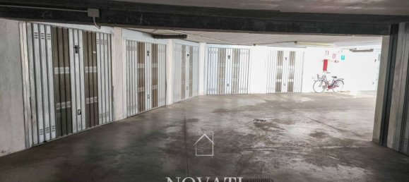 Garage à Casalpusterlengo, Italy 25m² No. 374033 4