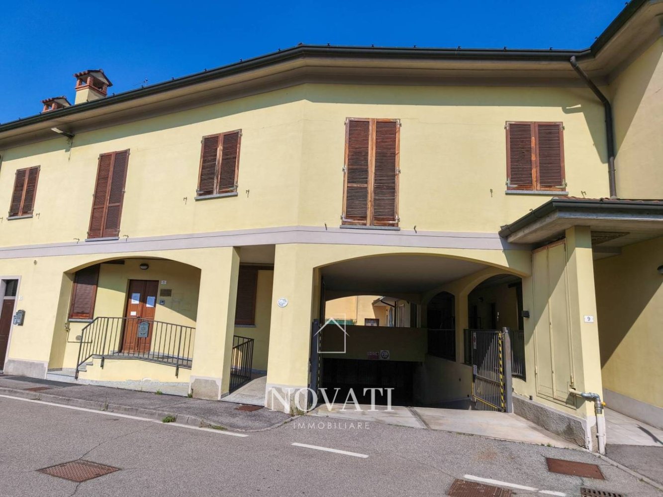 Garage à Casalpusterlengo, Italy 25m² No. 374033