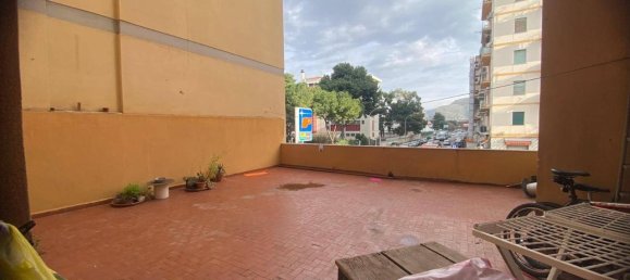 Apartamento de 5 habitaciónes en Palermo, Italy No. 72190 2