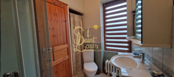 3 bedrooms House in Chinon, France No. 74382 11