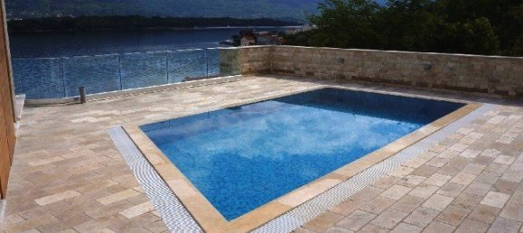 5 bedrooms Commercial property in Tivat, Montenegro No. 126 15