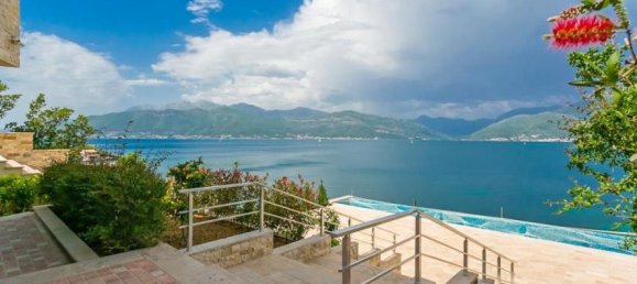 5 bedrooms Commercial property in Tivat, Montenegro No. 126 4