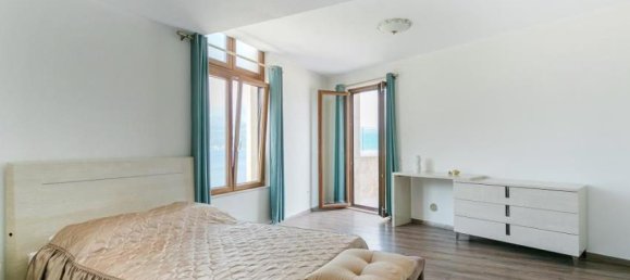 5 bedrooms Commercial property in Tivat, Montenegro No. 126 6