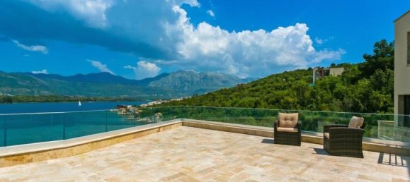 5 bedrooms Commercial property in Tivat, Montenegro No. 126 7