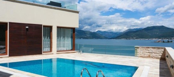 5 bedrooms Commercial property in Tivat, Montenegro No. 126 2