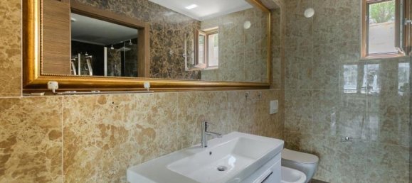 5 bedrooms Commercial property in Tivat, Montenegro No. 126 8