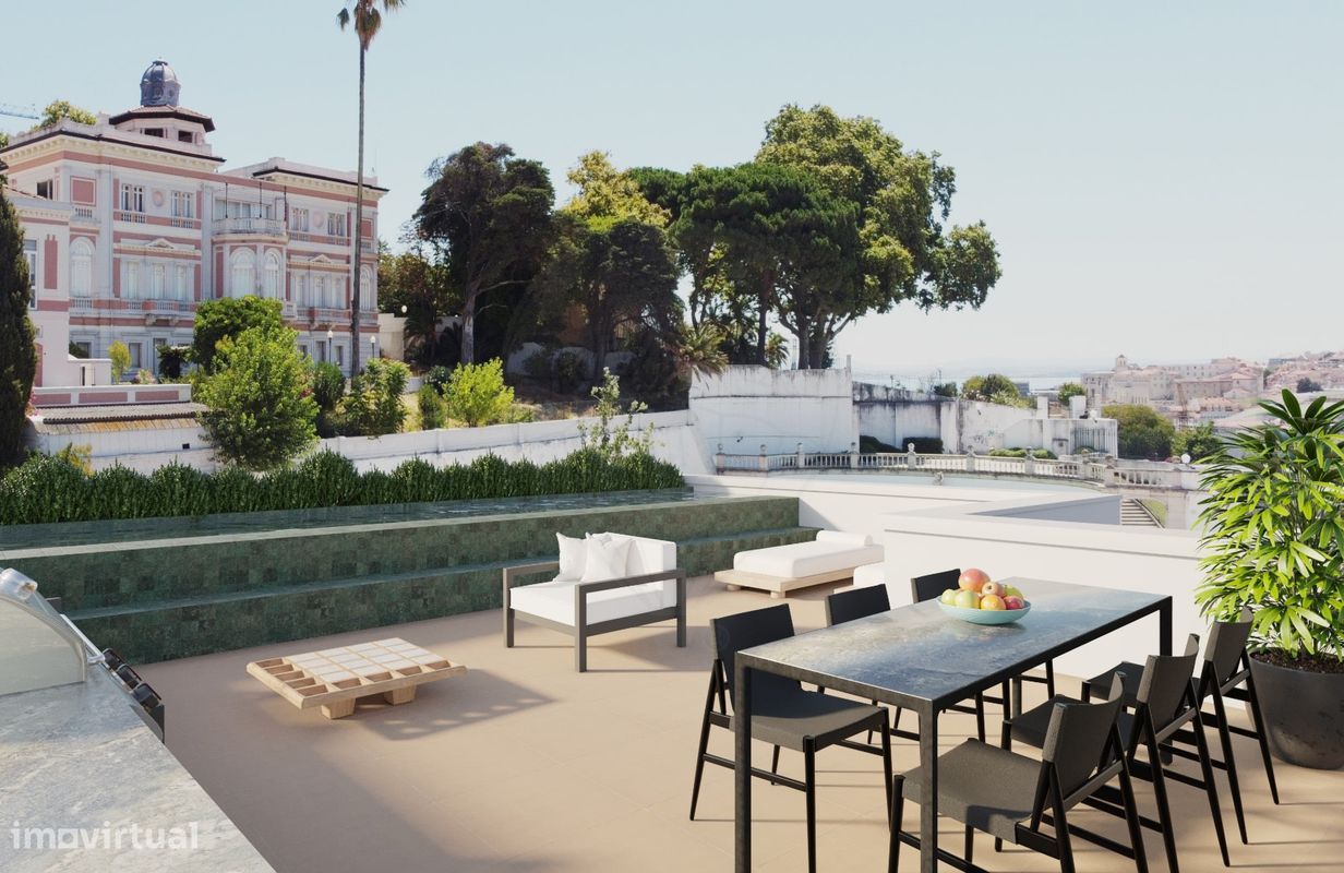 3 bedrooms Duplex in Lisbon, Portugal No. 12530