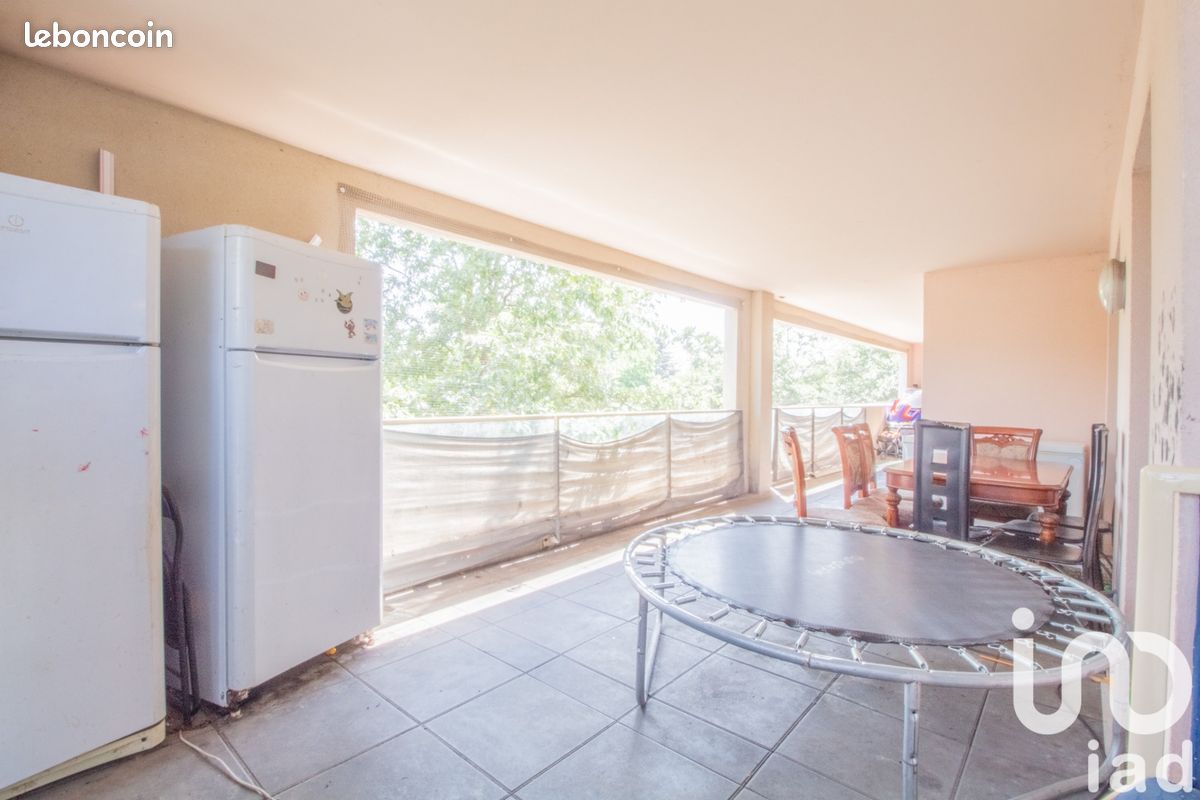 3 غرف نوم شقة في Aulnay-sous-Bois, France رقم 327955