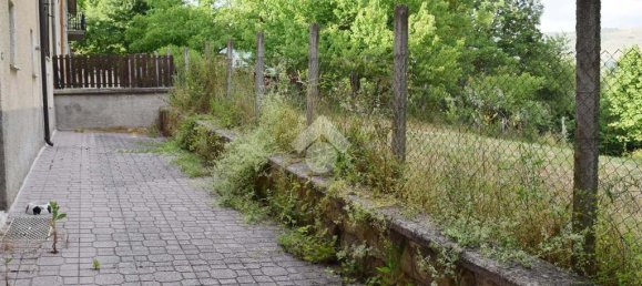 4 bedrooms House in Tagliacozzo, Italy No. 282155 4