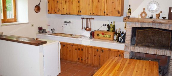 4 bedrooms House in Tagliacozzo, Italy No. 282155 8