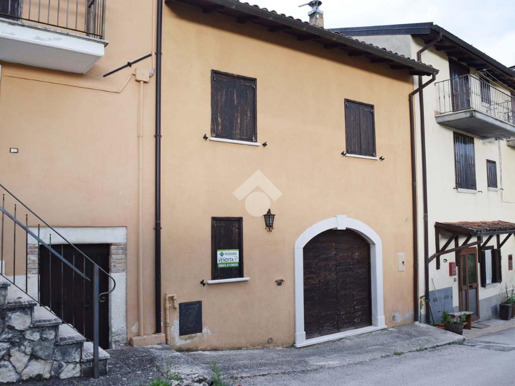 4 bedrooms House in Tagliacozzo, Italy No. 282155