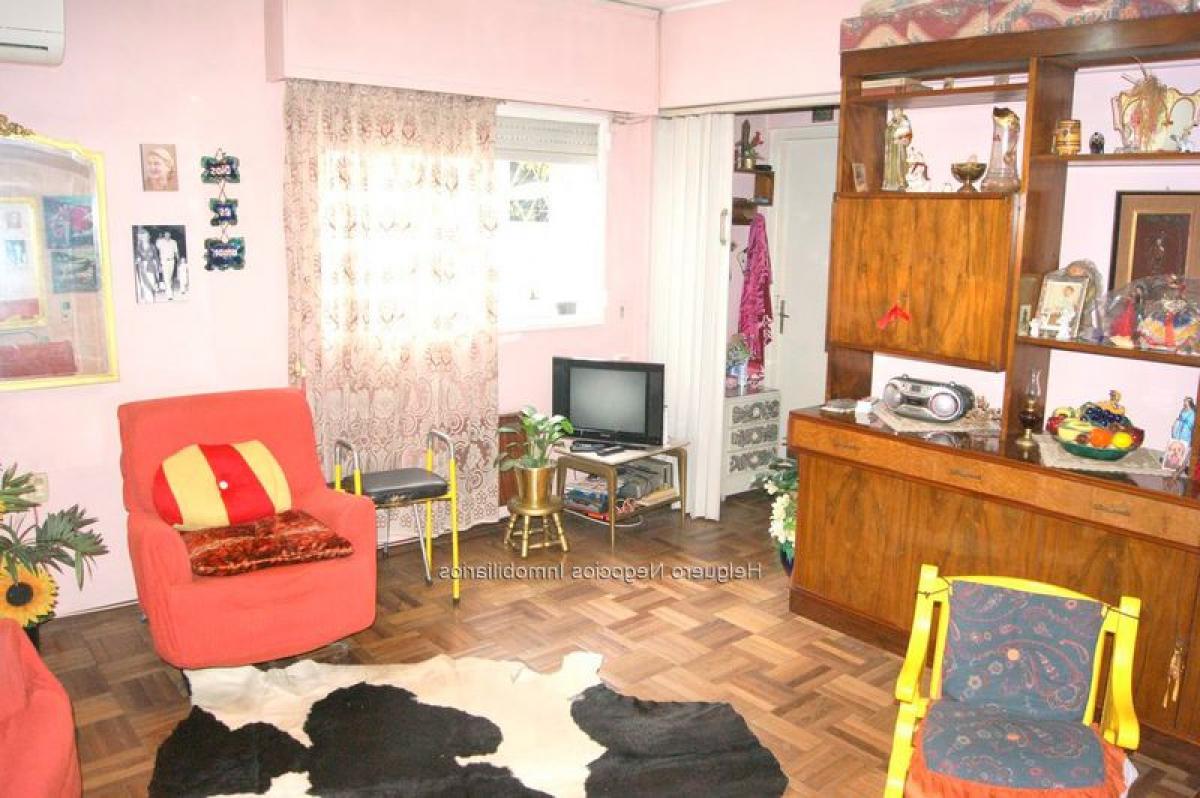 Estudio en Montevideo, Uruguay No. 3345