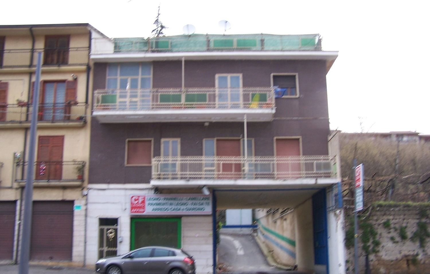 Lagerhaus in Avellino, Italy 2000m², Nr. 255383