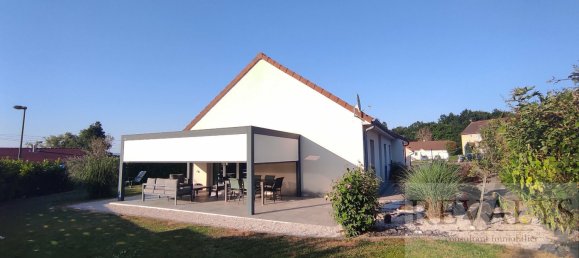 3 bedrooms House in Autun, France No. 358401 2