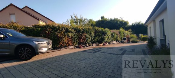 3 bedrooms House in Autun, France No. 358401 4