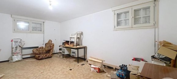 5 bedrooms House in Orcines, France No. 339116 12