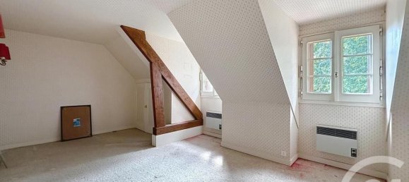 5 bedrooms House in Orcines, France No. 339116 9