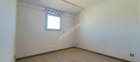 Casa de 3 dormitorios en Luzarches, France No. 167314 6