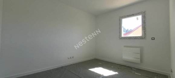 Casa de 3 dormitorios en Luzarches, France No. 167314 7