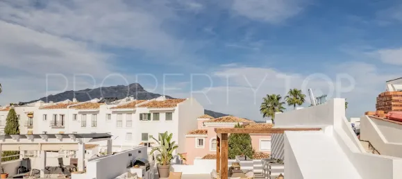 2 bedrooms Penthouse in La Quinta, Spain No. 183153 2