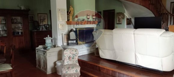 Вилла с 10 комнатами в Гаттинара, Италия № 224555 18