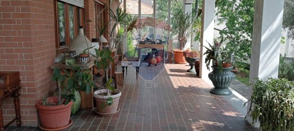 Вилла с 10 комнатами в Гаттинара, Италия № 224555 6