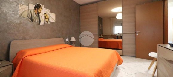 3 Schlafzimmer Wohnung in Mantua, Italy, Nr. 379450 14