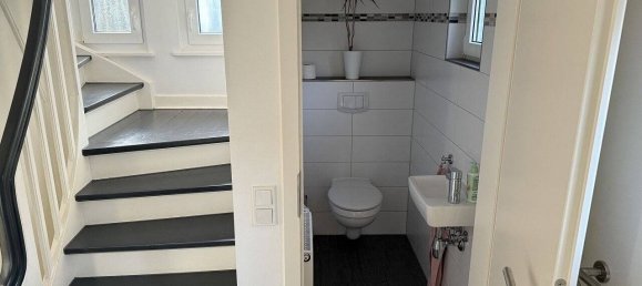 Casa de 4 habitaciónes en Krefeld, Germany No. 10288 10