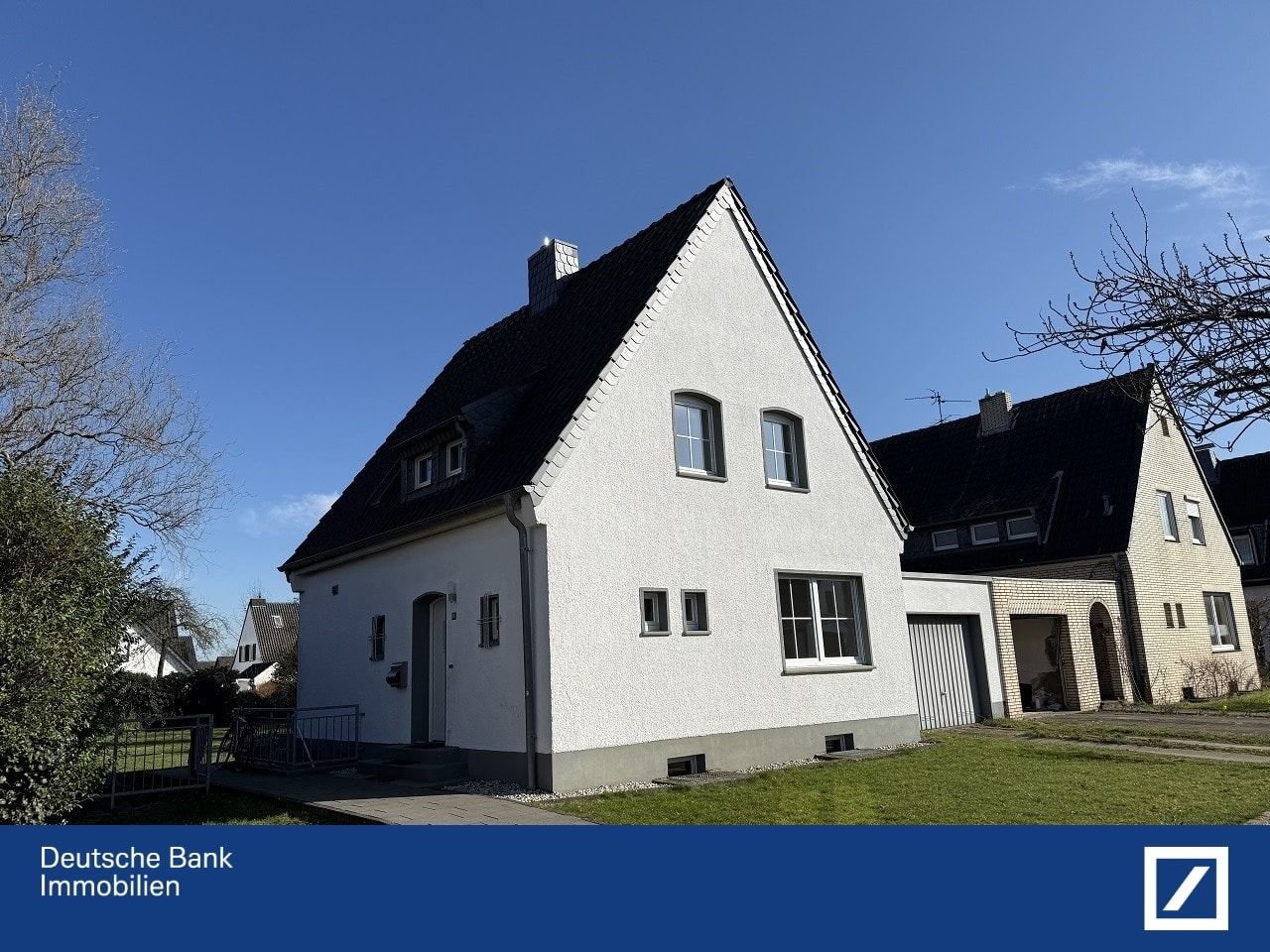 Casa de 4 habitaciónes en Krefeld, Germany No. 10288