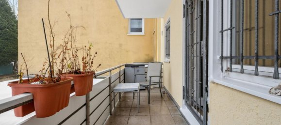 Studio in Solingen, Germany No. 9297 2