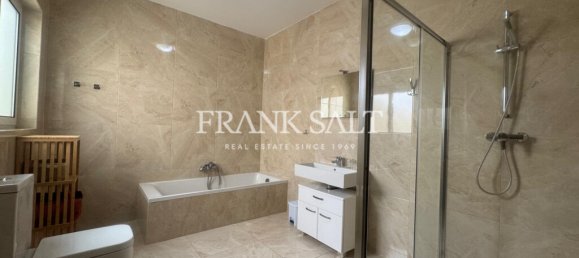 3 bedrooms Apartment in Gharb, Malta No. 6145 25