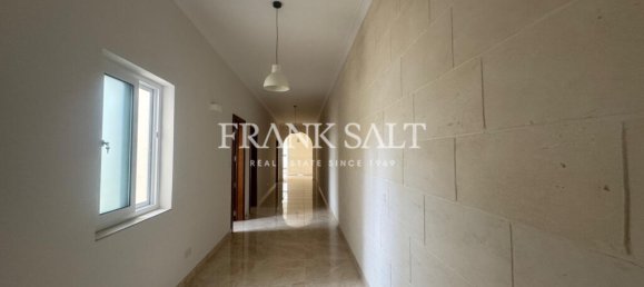 3 bedrooms Apartment in Gharb, Malta No. 6145 11