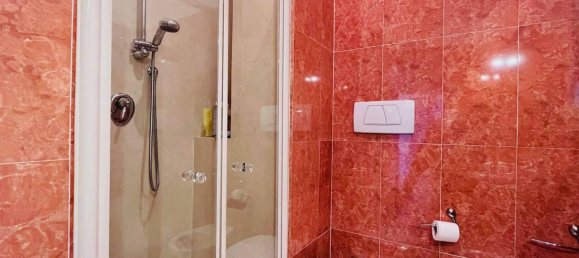 5-salle Appartement à Livorno, Italy No. 73224 14