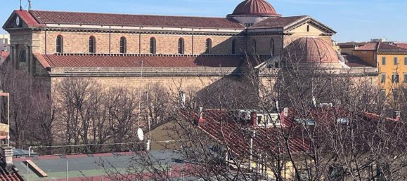 5-salle Appartement à Livorno, Italy No. 73224 2