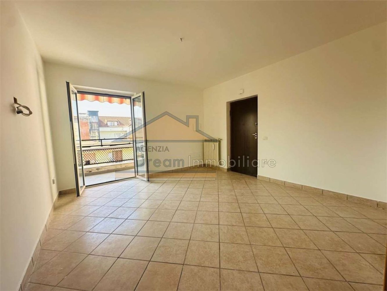 3 rooms Apartment in Giugliano in Campania, Italy No. 285233