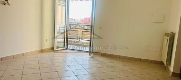3 rooms Apartment in Giugliano in Campania, Italy No. 285233 3
