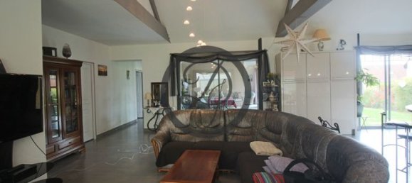 4 bedrooms House in Breteuil, France No. 315731 7