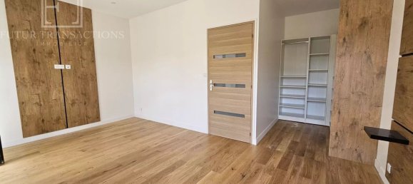 3 Schlafzimmer Villa in Colombes, France, Nr. 172957 13